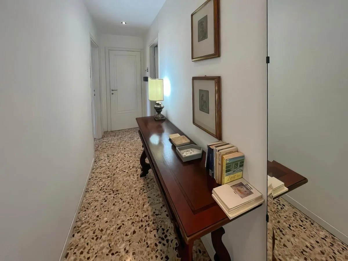 Tatil Evi Casa Vacanze Le Violette Villa Brunate